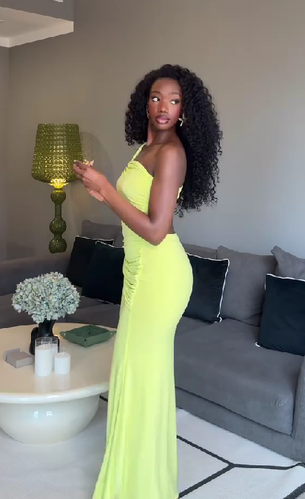 Sexy one-shoulder slim fit pleated ribbon dress