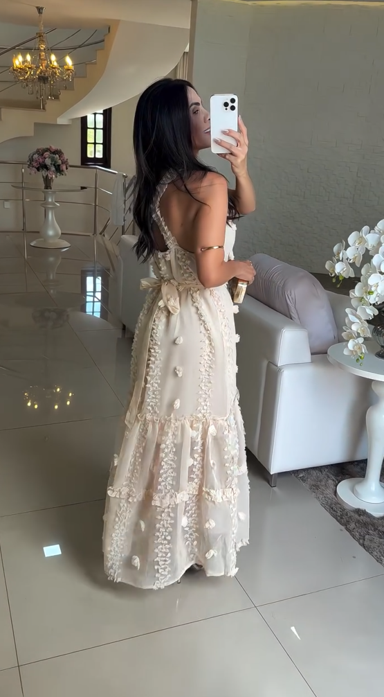 3D Flower Floor-Mounting Dress