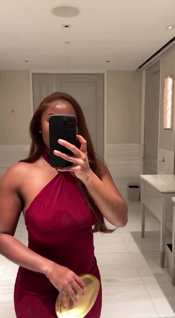High-end sleeveless elegant dress