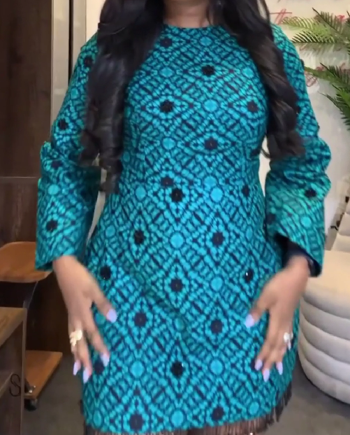 Long-sleeved elegant printed dress