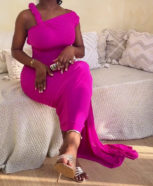 Fashionable Sleeveless Waist Dress