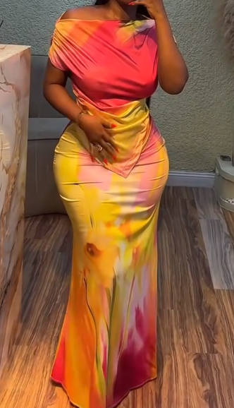 Fashionable and elegant printed dress