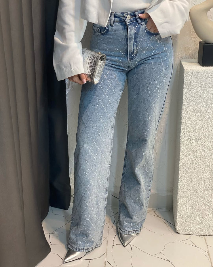 Washed jeans with diamond mesh