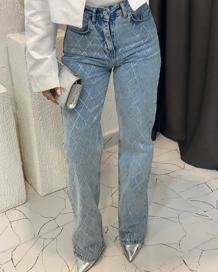 Washed jeans with diamond mesh