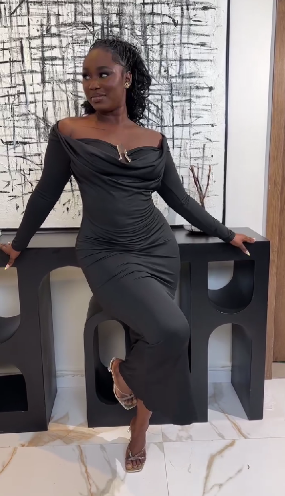 Black long sleeve dress
