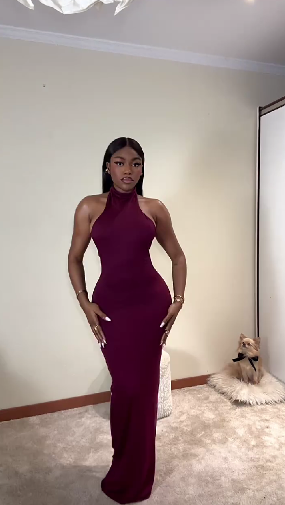 Solid color hot girl high collar dress