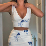Sleeveless printed skirt suit