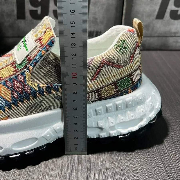 Democratic style canvas platform shoes