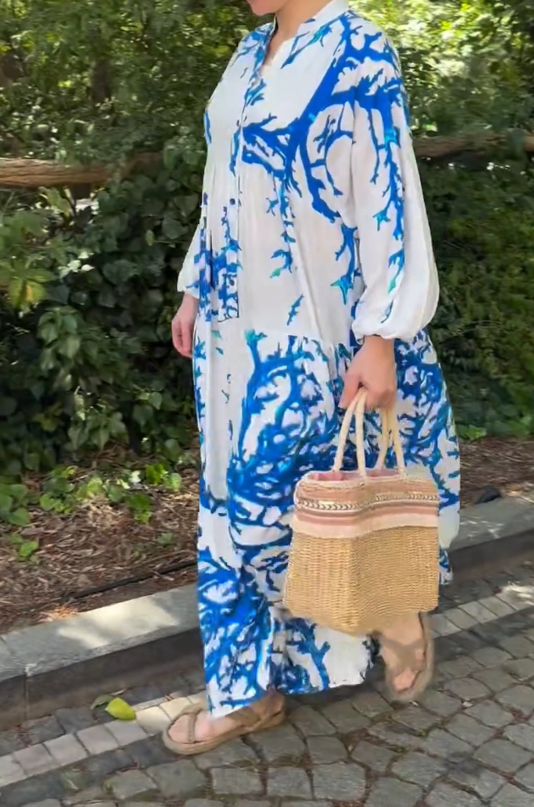 2024v-neck blue floral leaf loose lantern sleeve dress